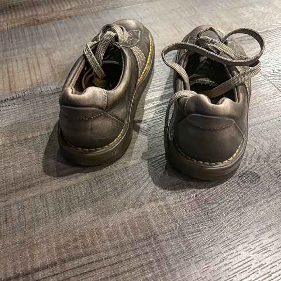 Doc Martens olive green Big Kid Size 5 VGUC - Picture 2 of 5